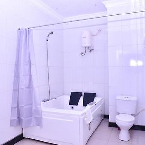 Standard King Suite
